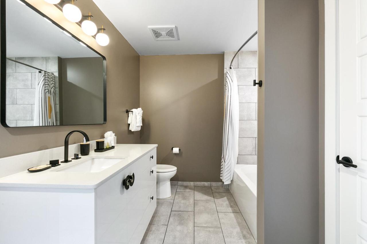 Luxury 2-Bedroom Condo Steps Away From The French Quarter Nova Orleães Exterior foto