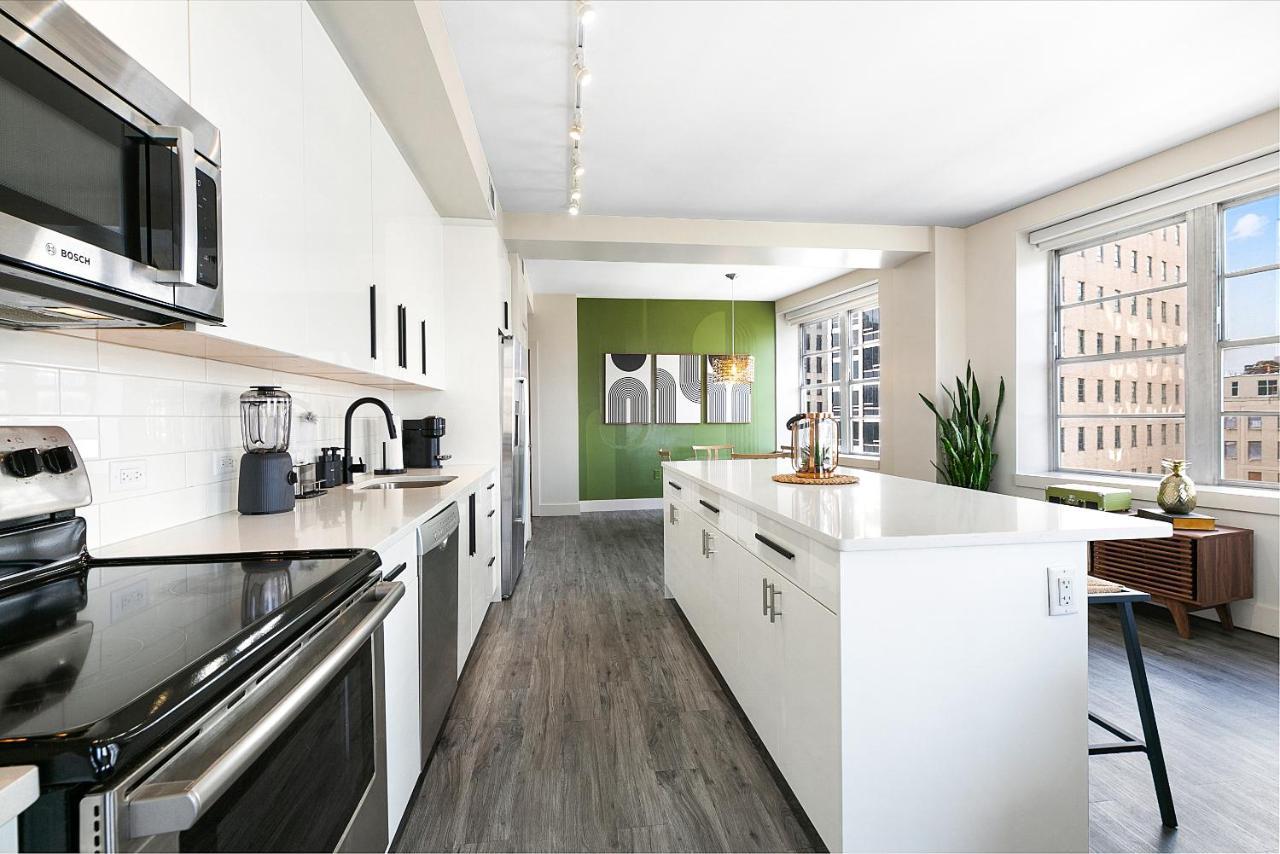 Luxury 2-Bedroom Condo Steps Away From The French Quarter Nova Orleães Exterior foto