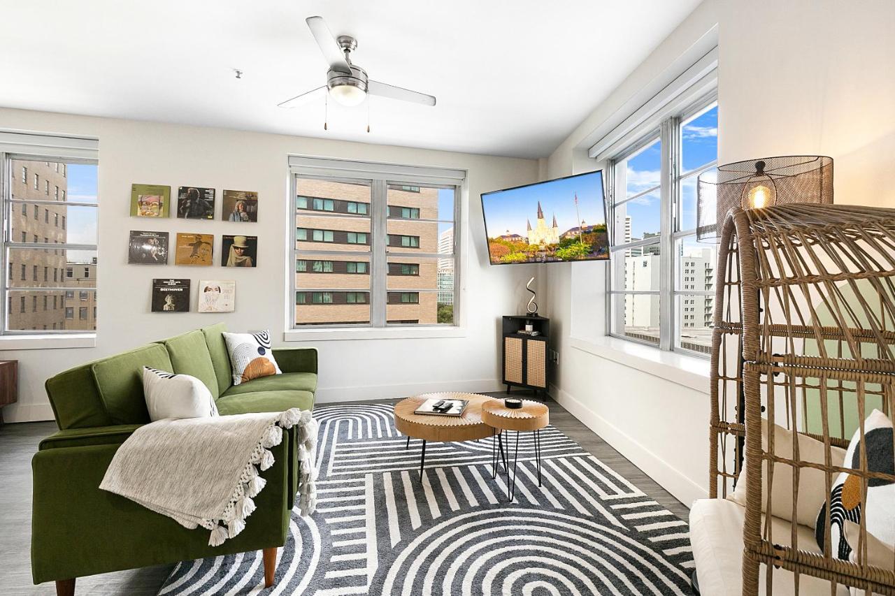 Luxury 2-Bedroom Condo Steps Away From The French Quarter Nova Orleães Exterior foto