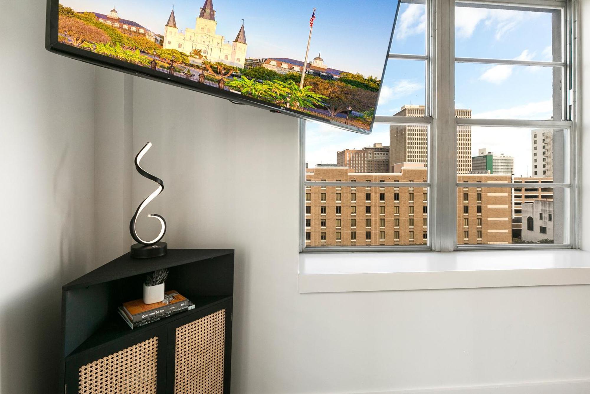 Luxury 2-Bedroom Condo Steps Away From The French Quarter Nova Orleães Exterior foto