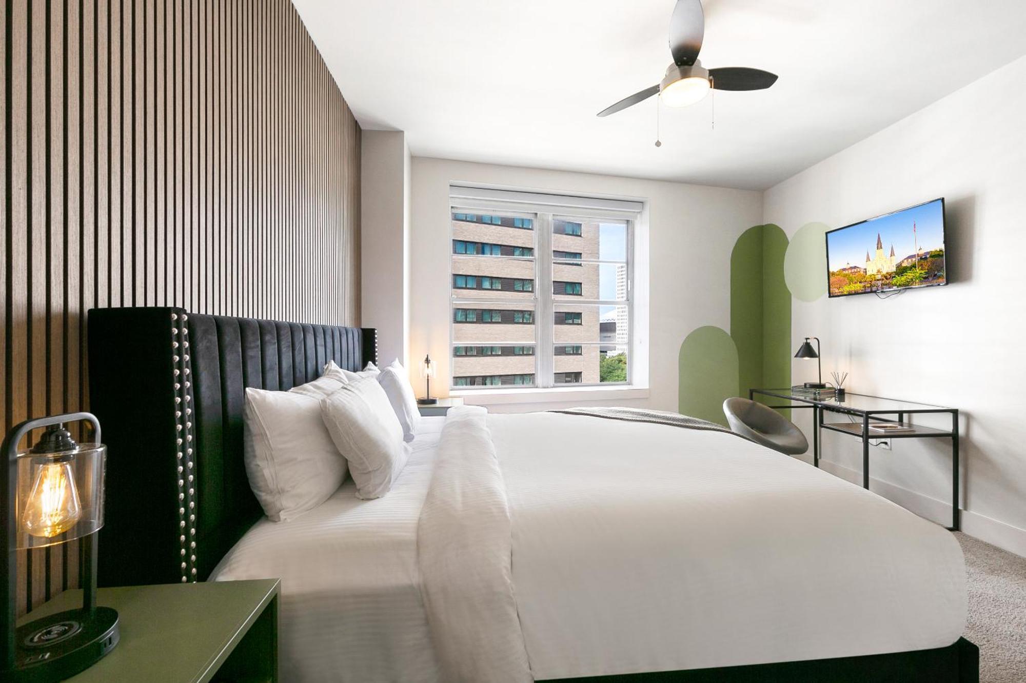 Luxury 2-Bedroom Condo Steps Away From The French Quarter Nova Orleães Exterior foto