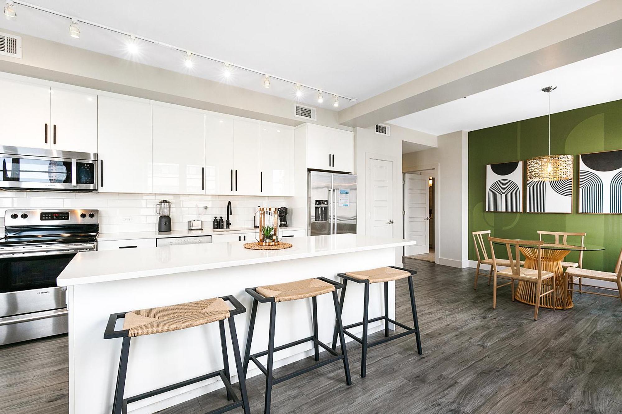Luxury 2-Bedroom Condo Steps Away From The French Quarter Nova Orleães Exterior foto