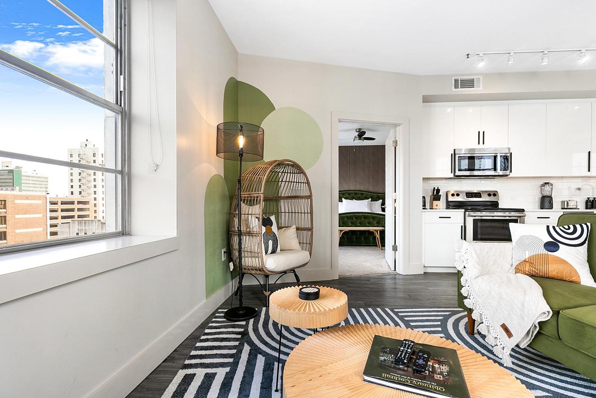 Luxury 2-Bedroom Condo Steps Away From The French Quarter Nova Orleães Exterior foto