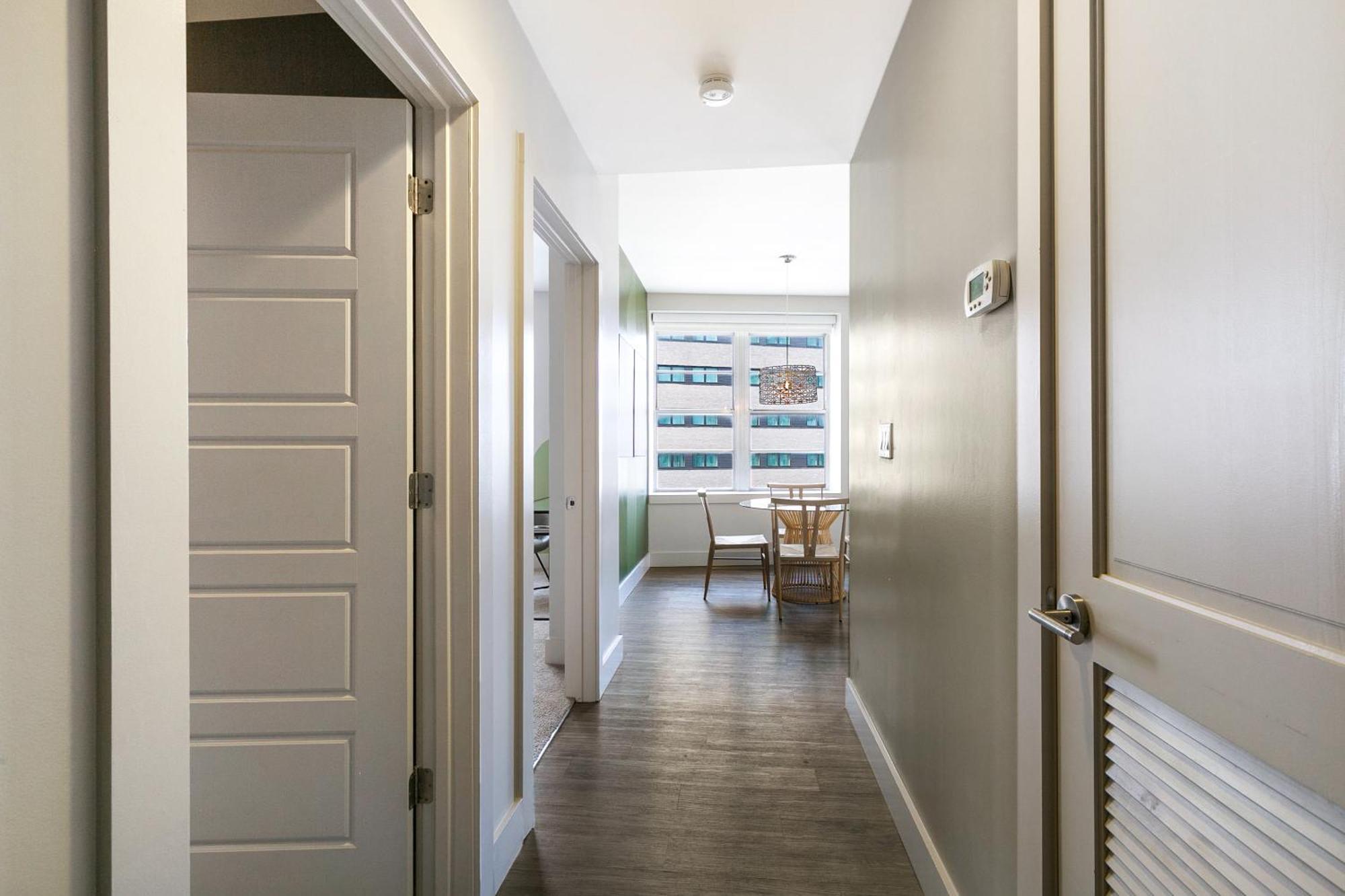 Luxury 2-Bedroom Condo Steps Away From The French Quarter Nova Orleães Exterior foto