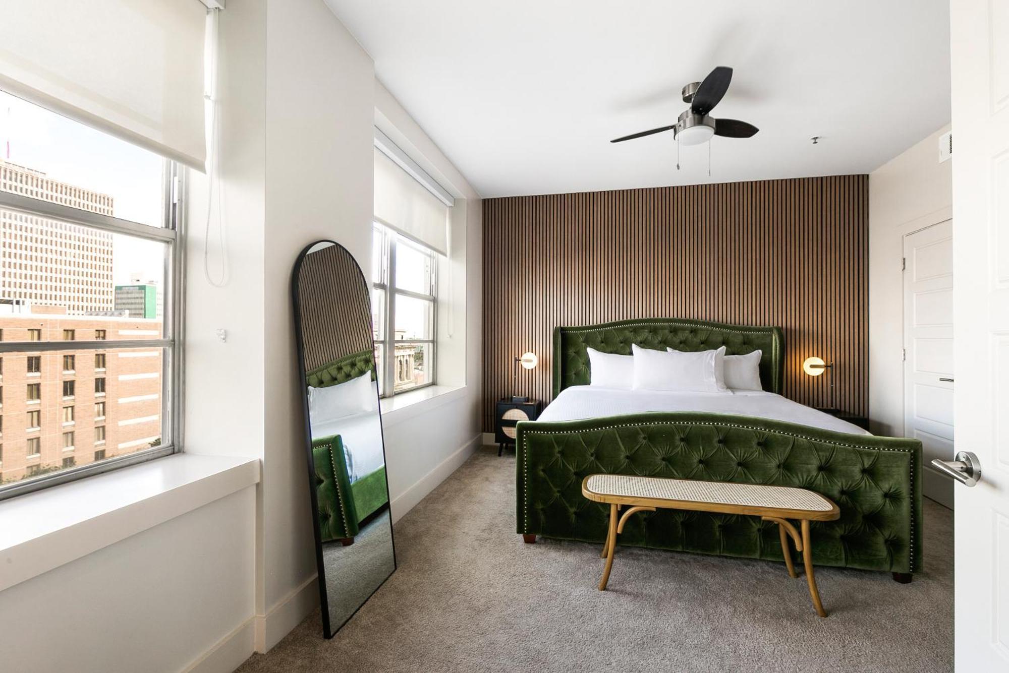 Luxury 2-Bedroom Condo Steps Away From The French Quarter Nova Orleães Exterior foto